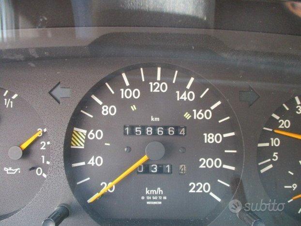 Mercedes 200 E BENZINA