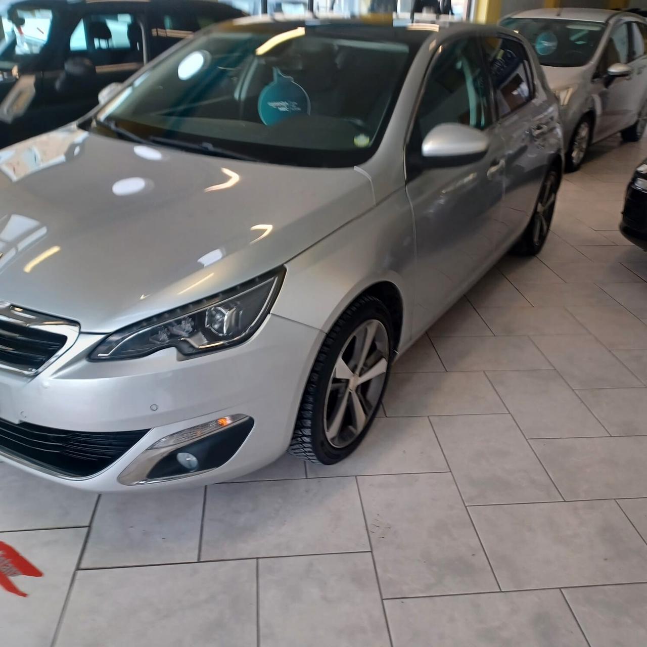 NEOPATENTATI PEUGEOT 308 1.6 TDI FULL OPTIONAL