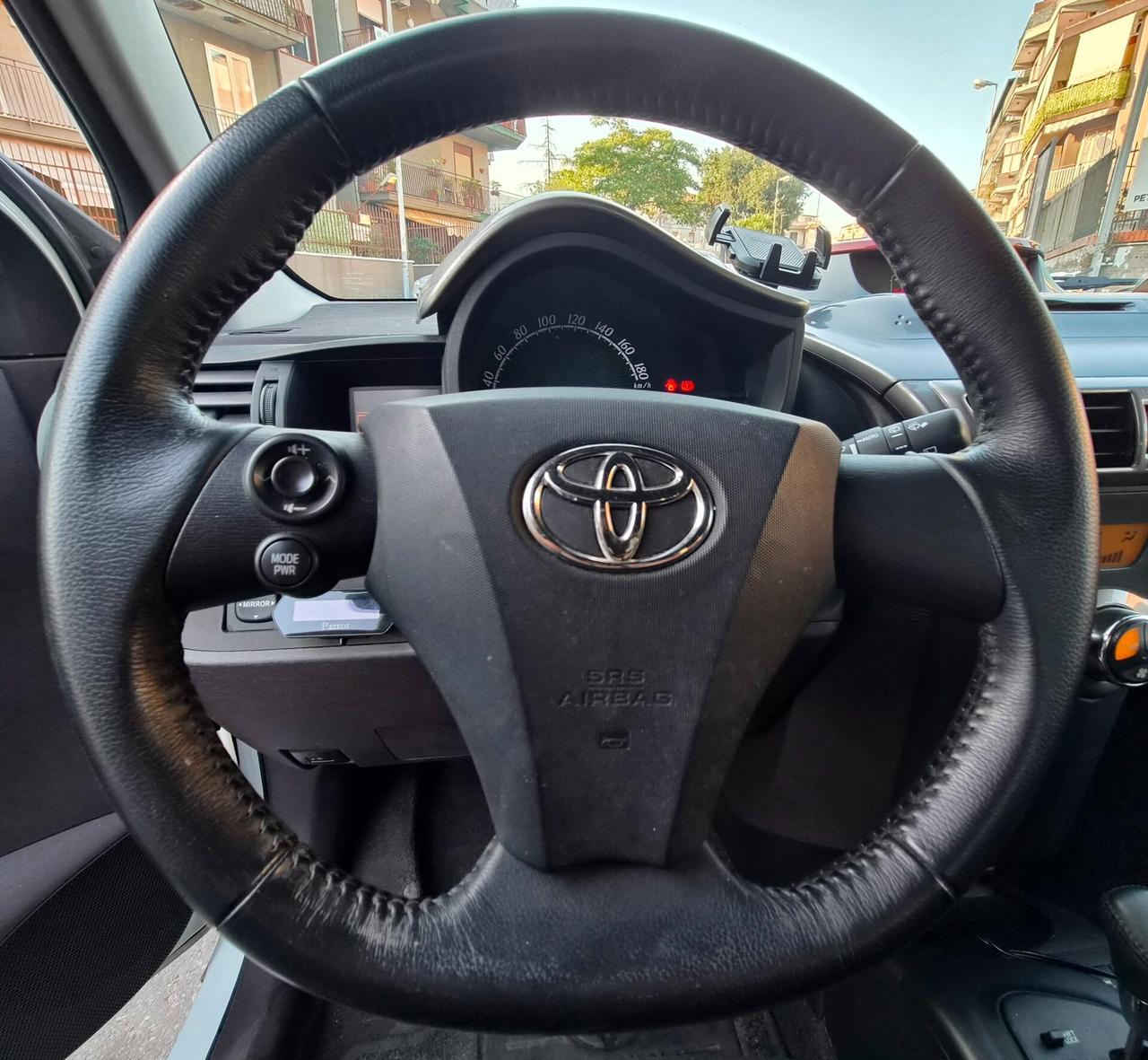 Toyota iQ 1.0 Multidrive