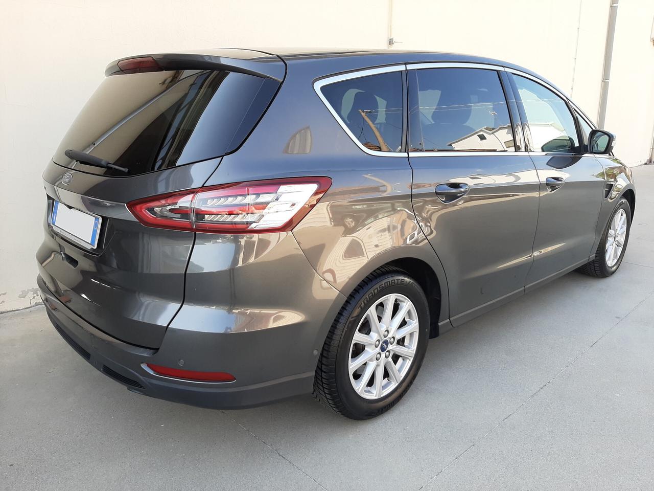 Ford S-Max 2.0 TDCi 150CV Powershift Titanium