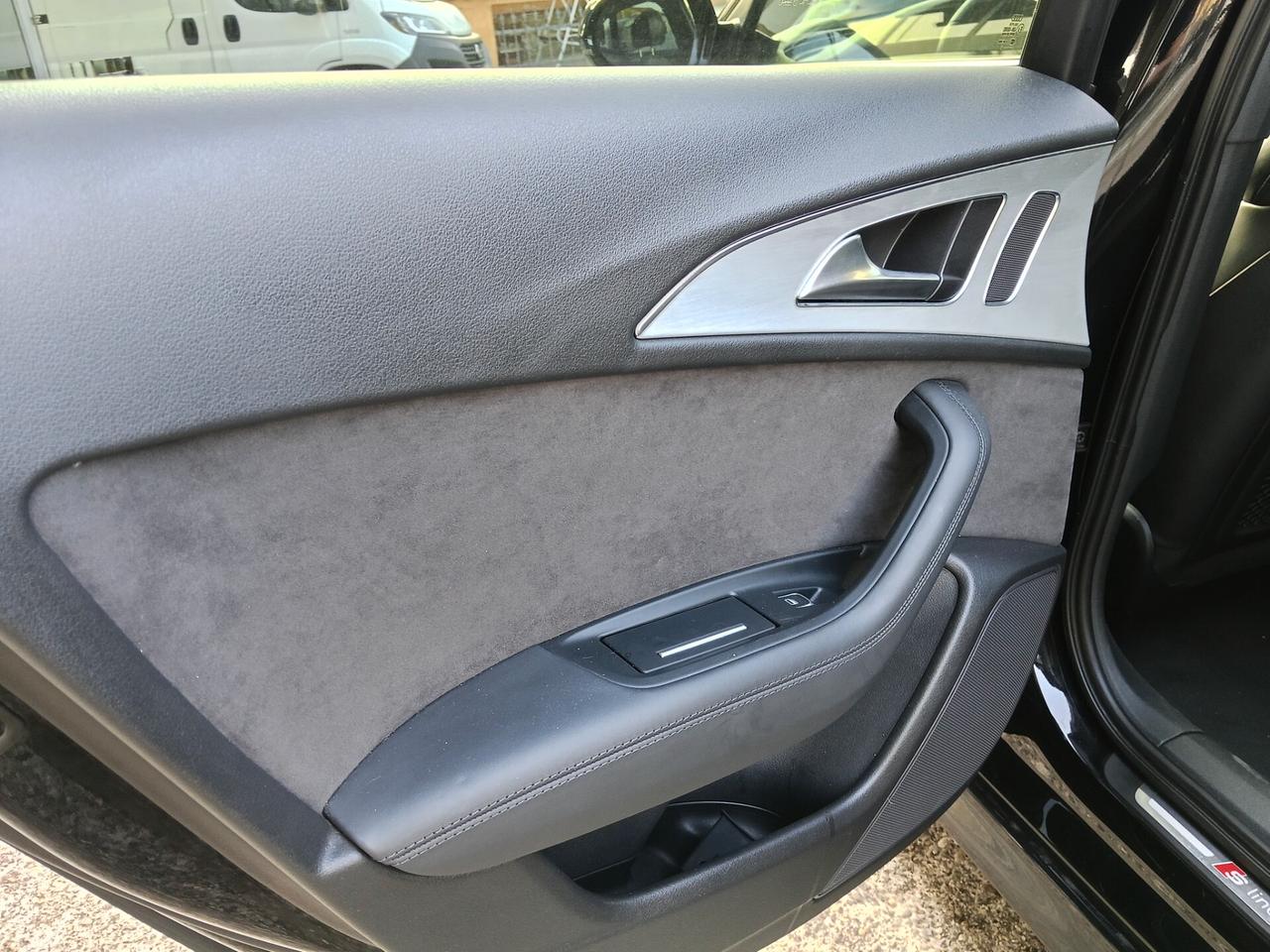 Audi A6 Avant 3.0 TDI 272 CV quattro S tronic S-Line