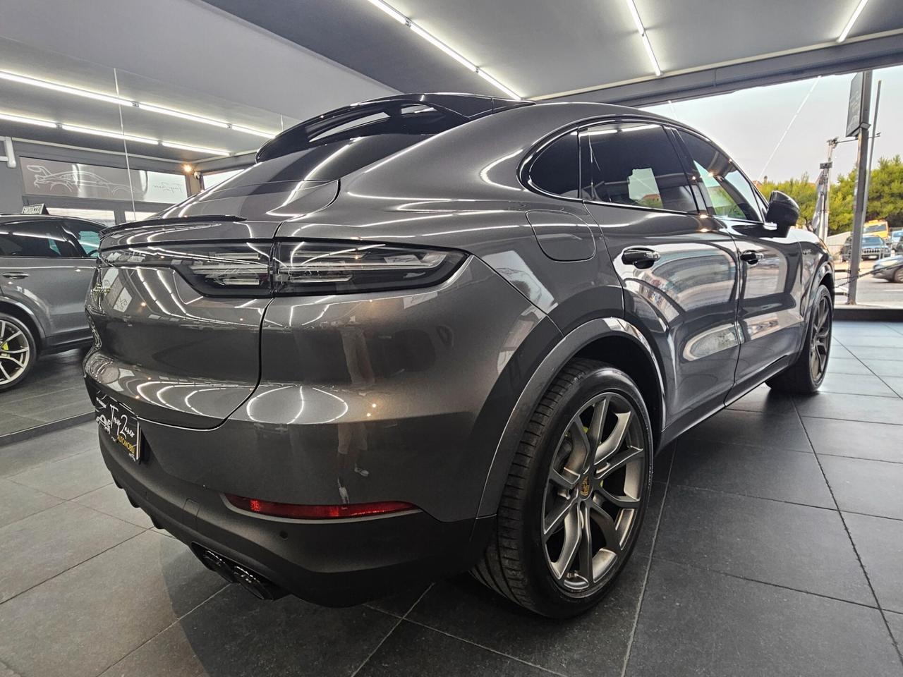 Porsche Cayenne 3.0 V6 E-Hybrid Platinum Edition