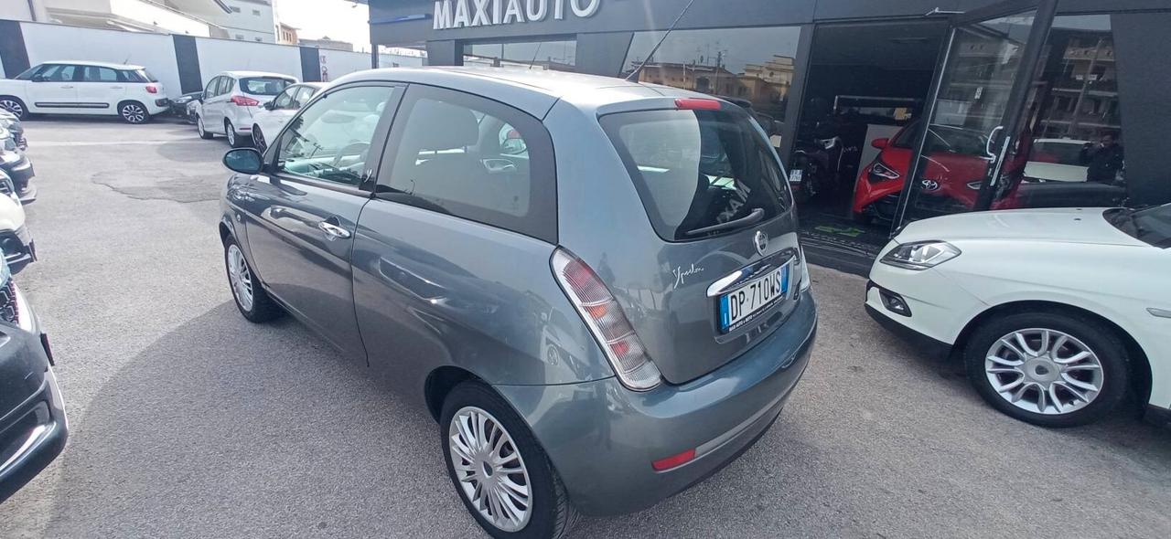Lancia Ypsilon 1.2 Argento