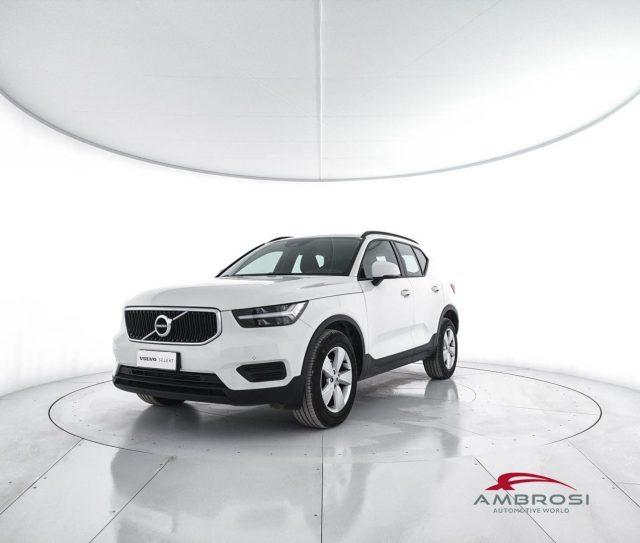 VOLVO XC40 T2 Momentum Core