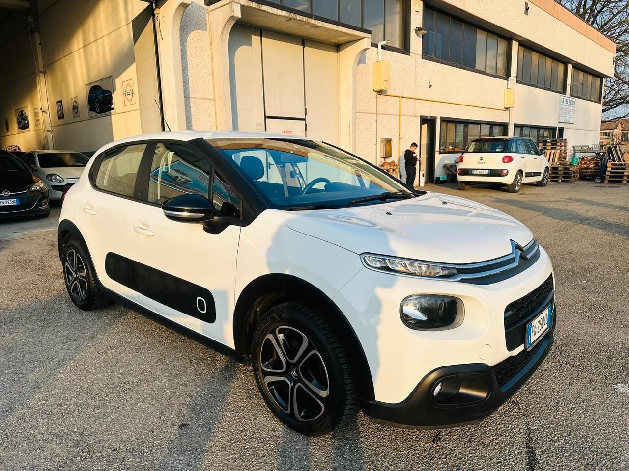 Citroen C3 PureTech 82 GPL Shine