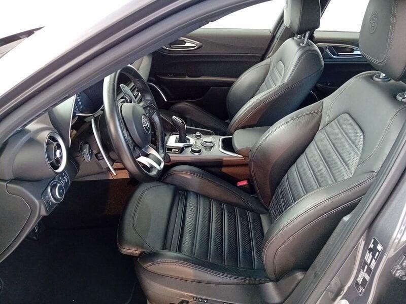 Alfa Romeo Giulia Giulia 2.2 Turbodiesel 210 CV AT8 AWD Q4 Veloce