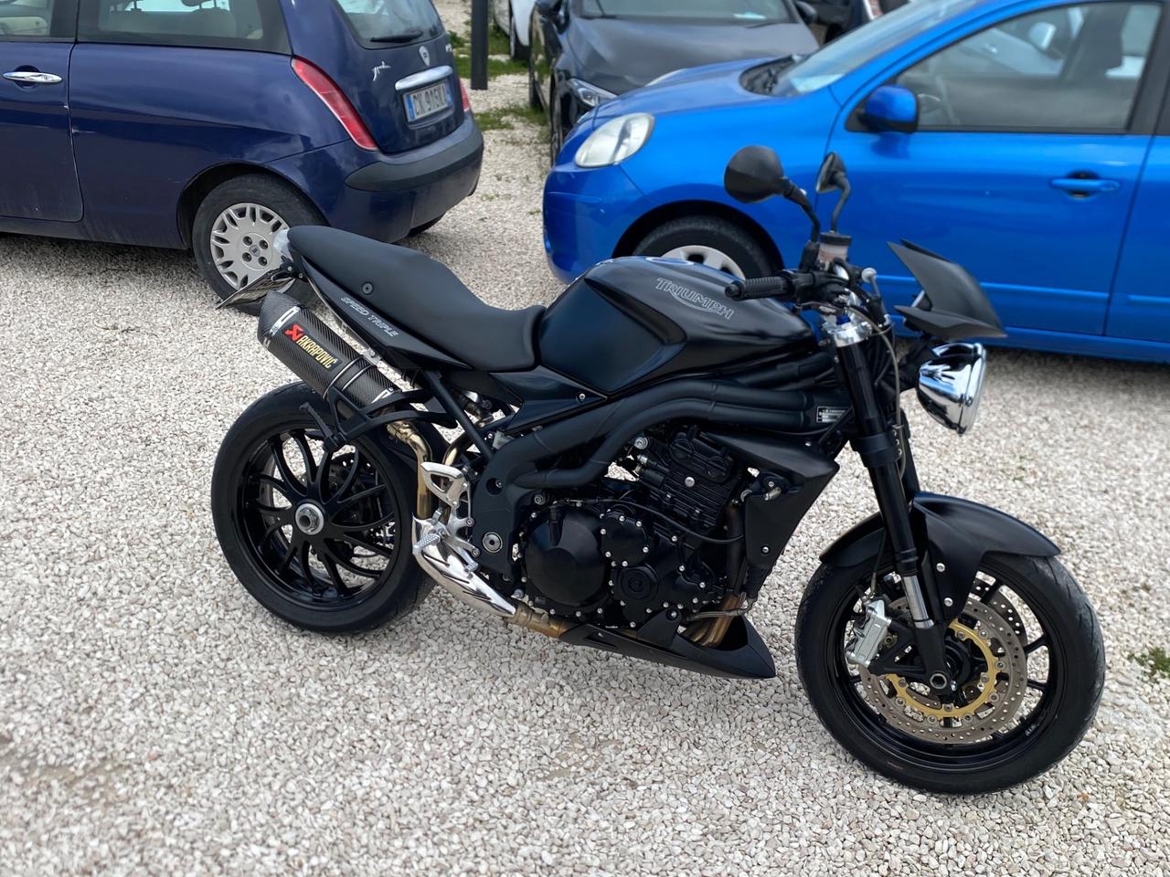 Triumph Speed Triple 1050 DA VETRINA