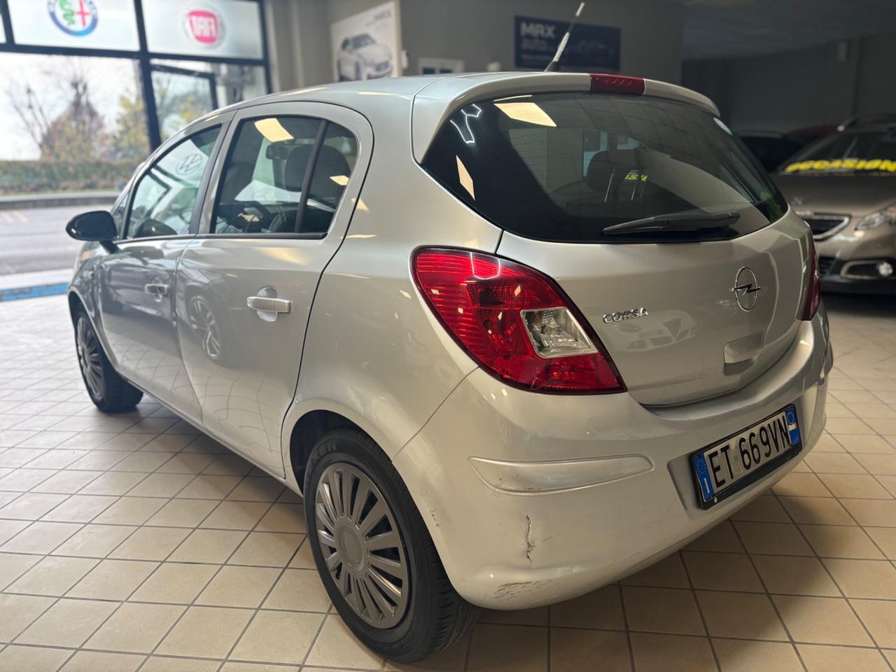 Opel Corsa 1.2 5 porte Sport