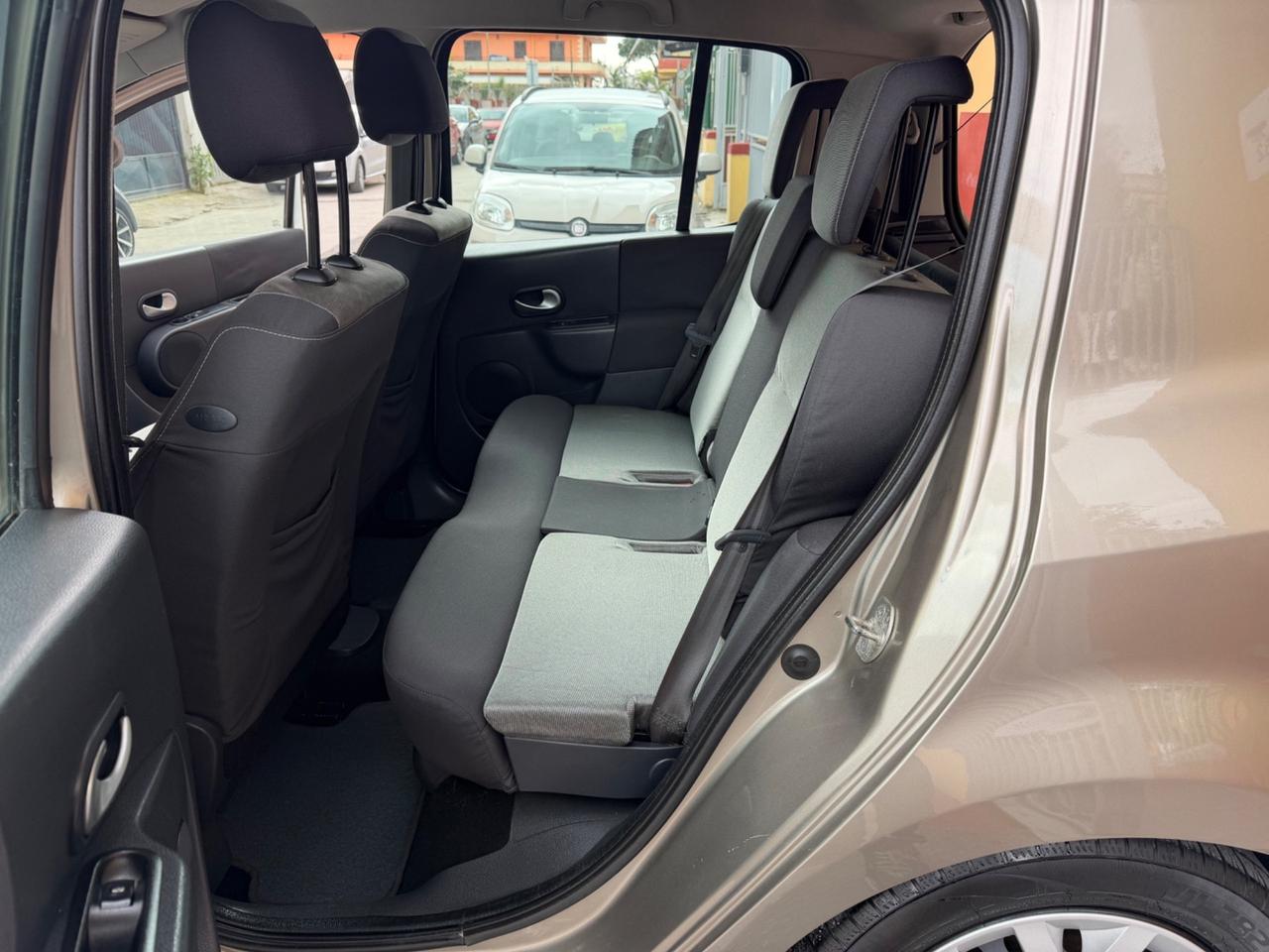 Renault Modus Grand 1.5 dCi 85CV Dynamique