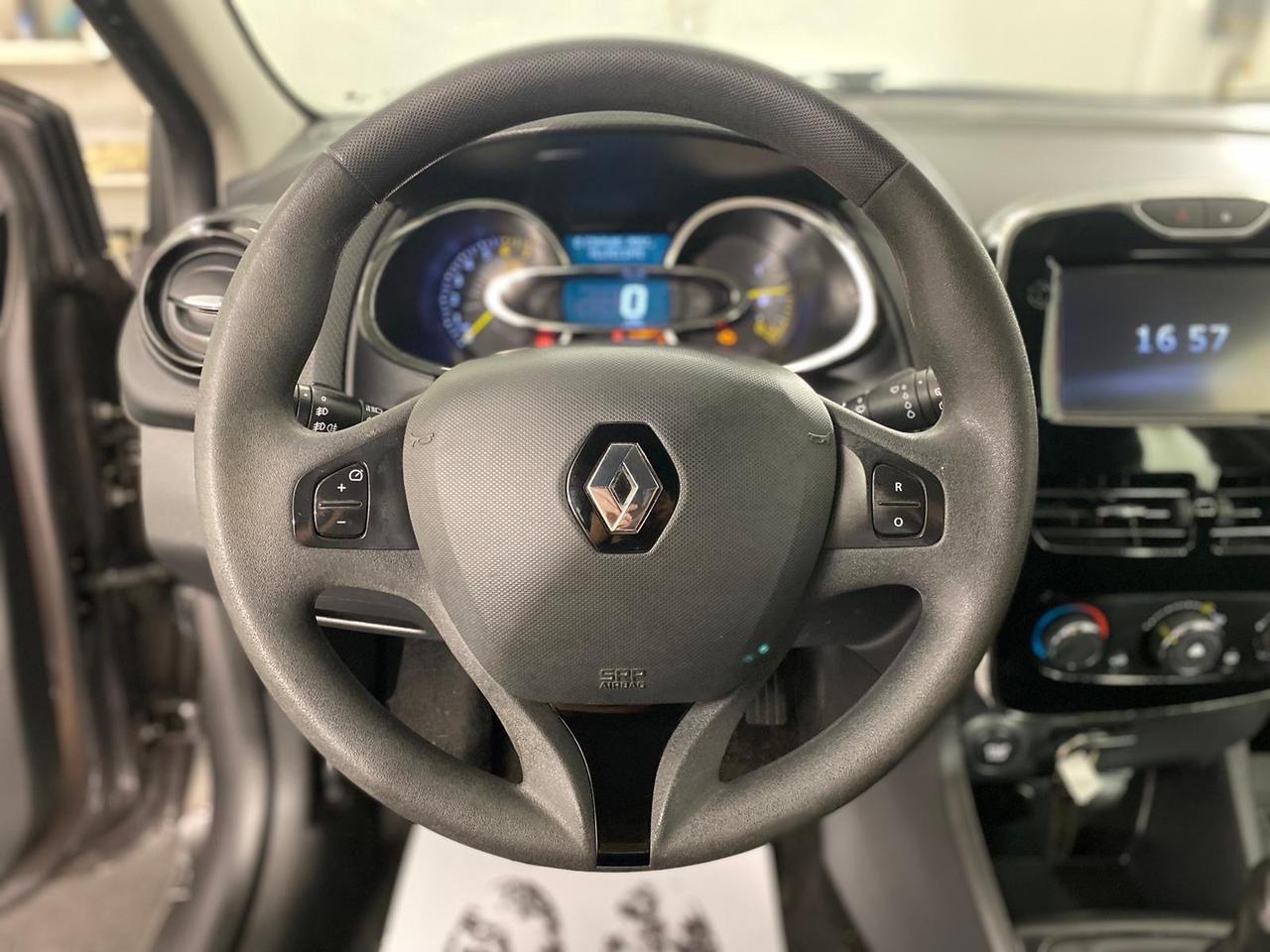Renault Clio 1.2 75CV *NEOPATENTATI*