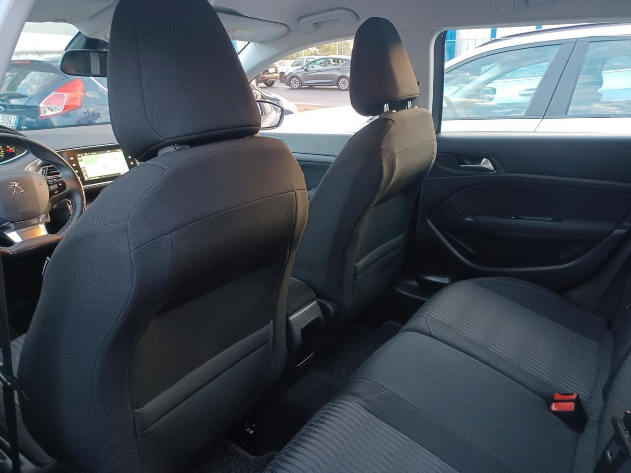 Peugeot 308 1..6 HDI 115CV ALLURE S.W.