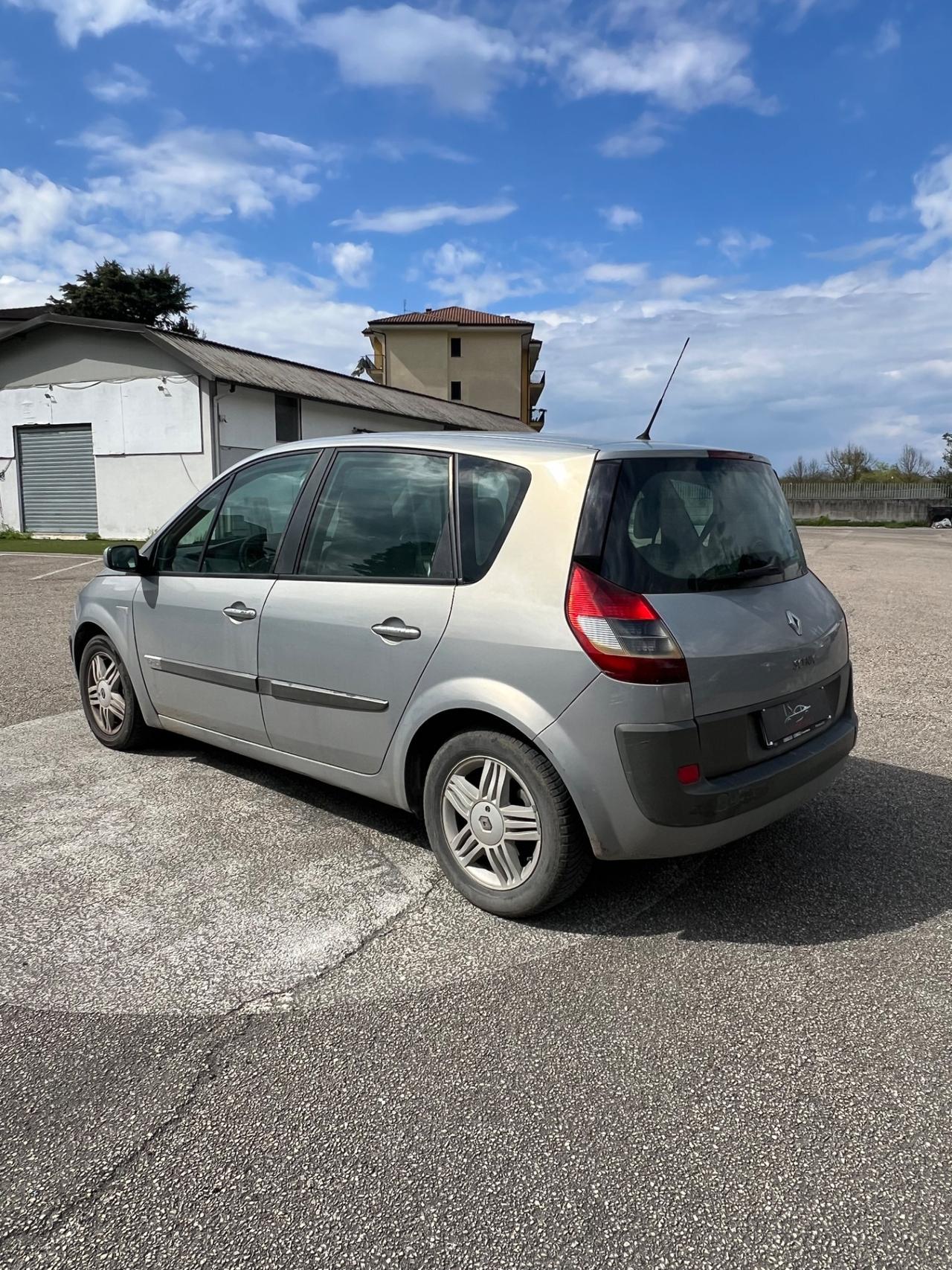 Renault Scenic Scénic 1.9 dCi/130CV Luxe Dynamique