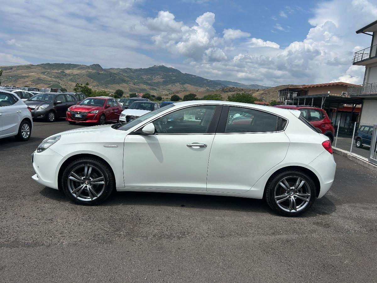 ALFA ROMEO - Giulietta - 1.6 JTDm-2 105 CV Exclusive