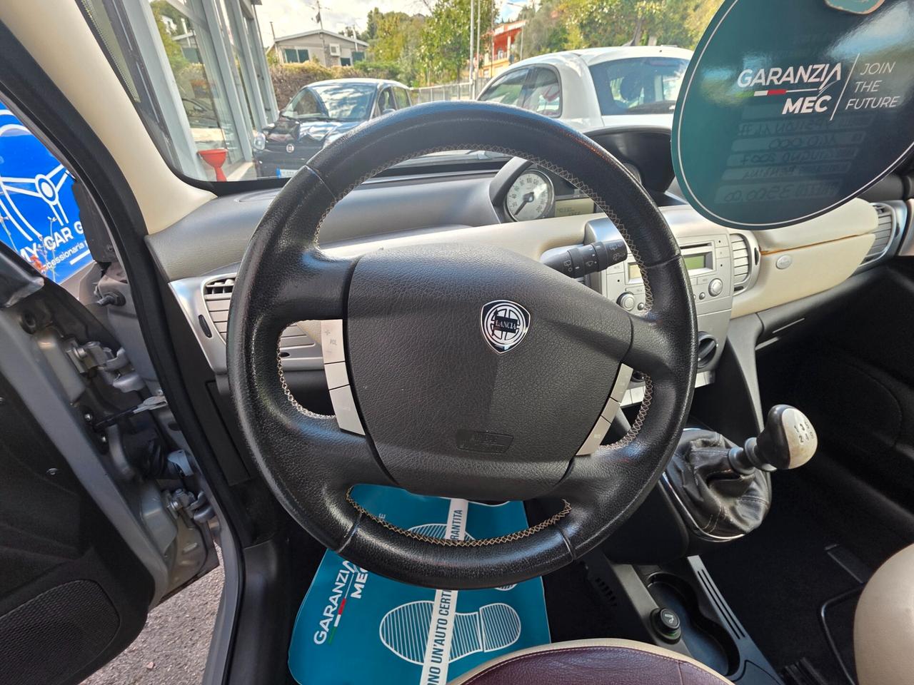 Lancia Ypsilon 1.4 Platino
