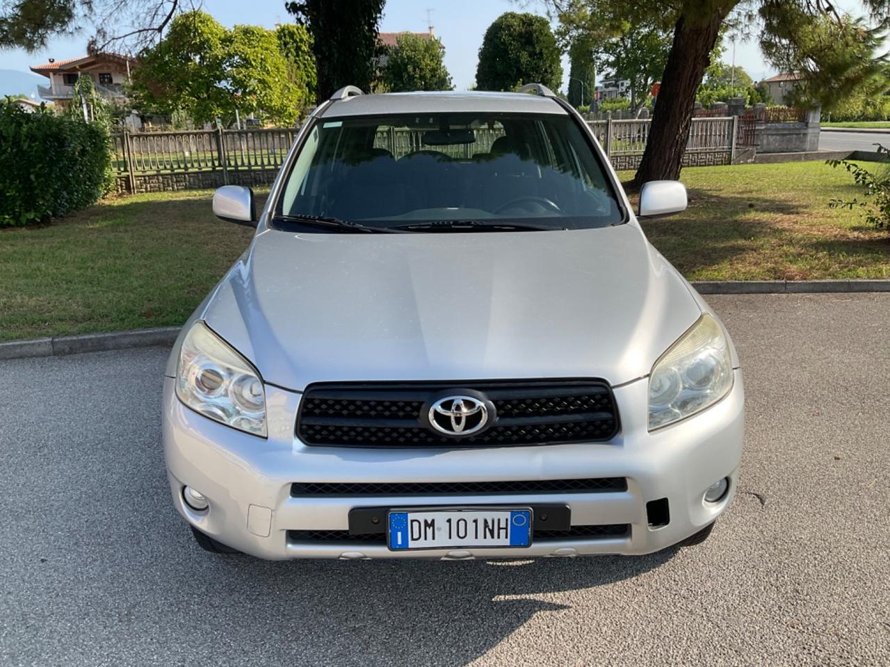 Toyota RAV 4 RAV4 2.2 D-4D 136 CV Sol