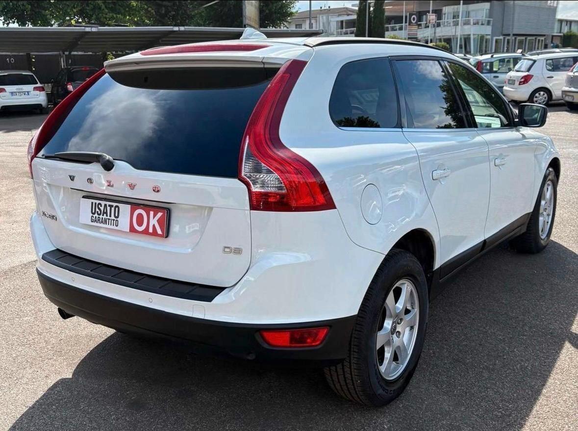 Volvo XC 60 XC60 D3 AWD Geartronic R-design