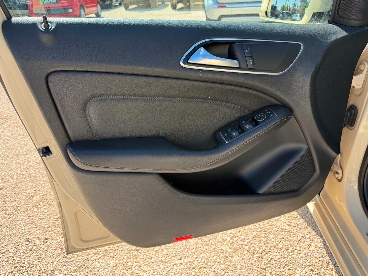 Mercedes-benz B 180 CDI BlueEFFICIENCY Executive