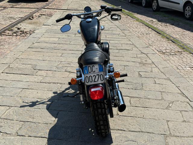 HARLEY-DAVIDSON 883 Sportster R XL 883 R