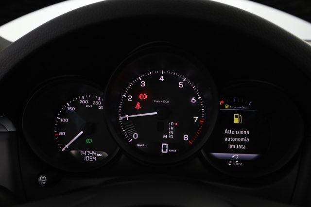 PORSCHE Macan Macan 2.0