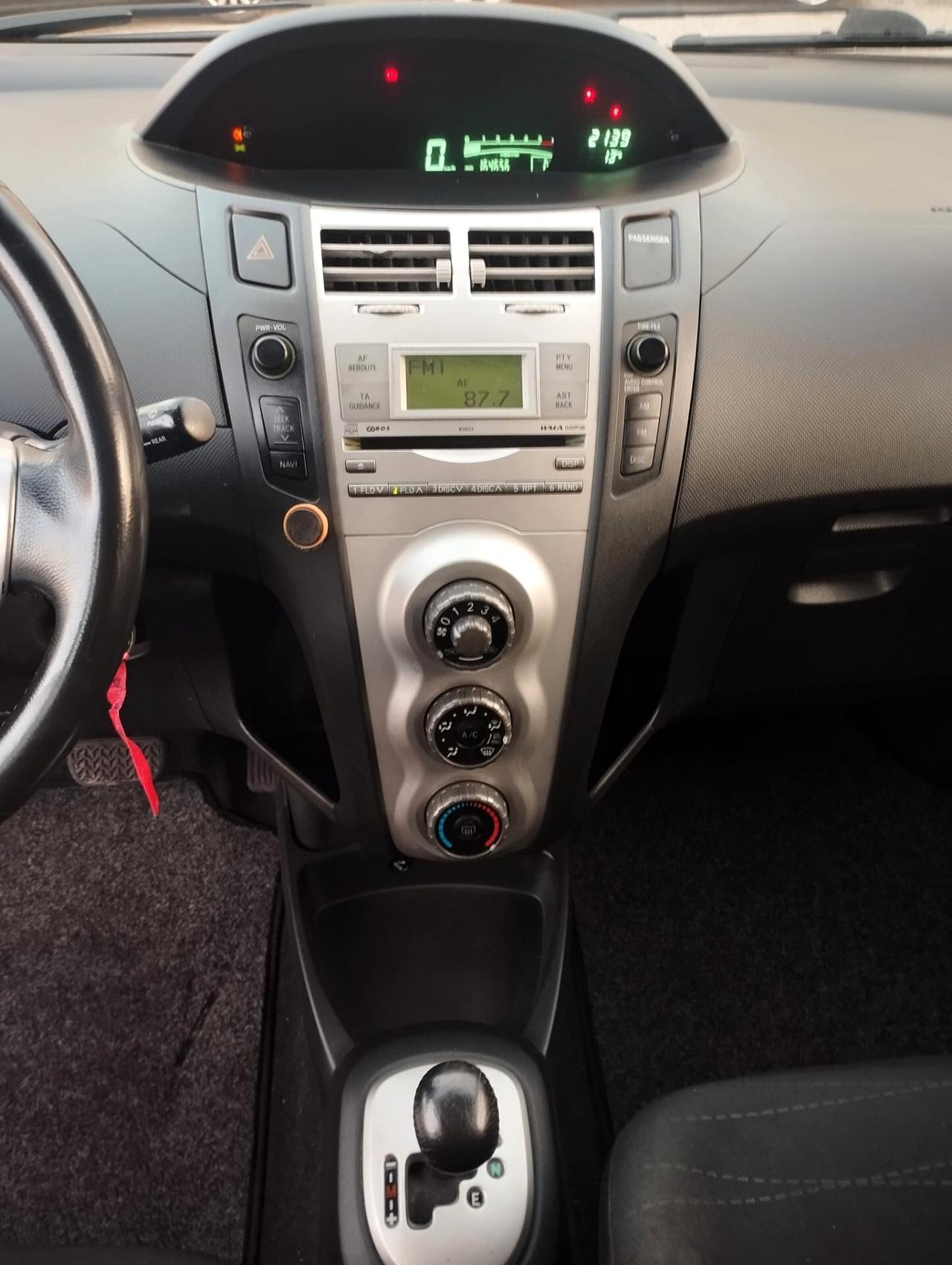 Toyota Yaris 1.4 D-4D 5 porte Sol