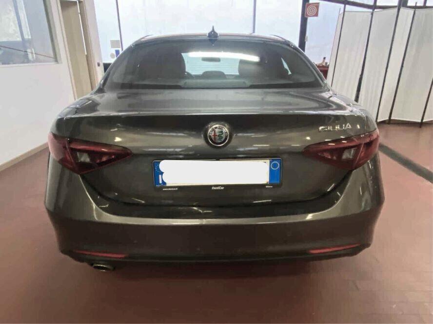 Alfa Romeo Giulia 2.2 Turbodiesel 160 CV AT8 Business PREZZO REALE