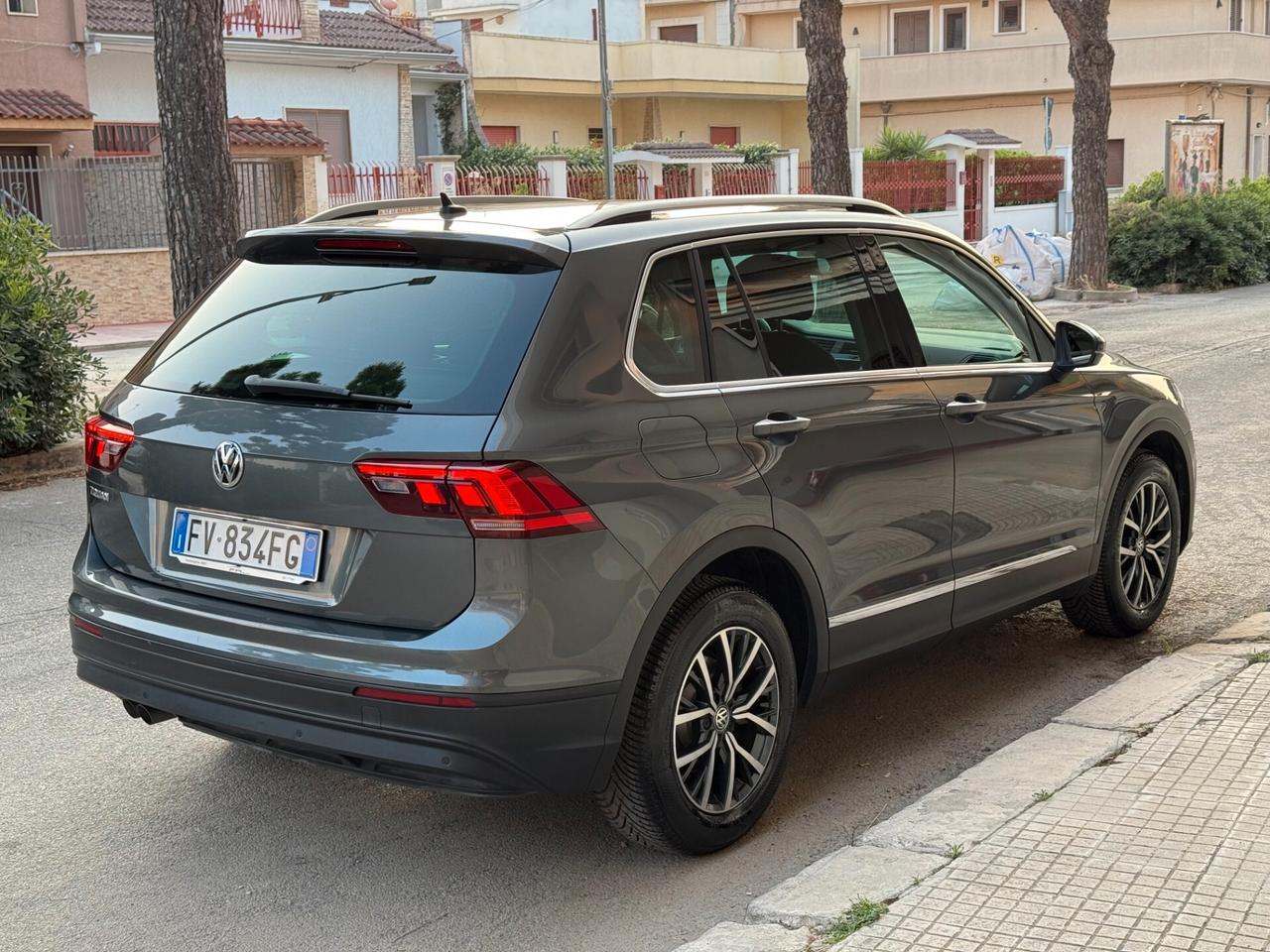 VW Tiguan 2.0 TDI *DSG 150CV NAVI CARPLAY - 2019