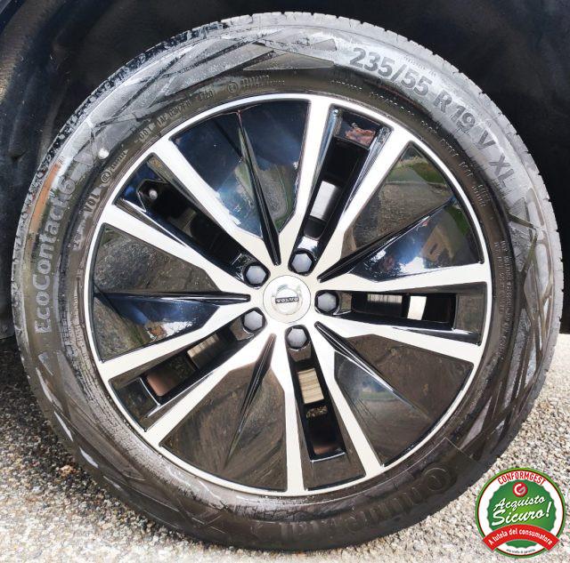 VOLVO XC90 B5 (d) AWD Geartronic 7 posti Momentum Pro