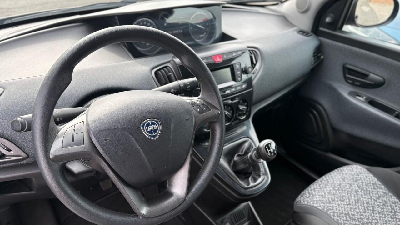 Lancia Ypsilon 1.2 69 CV 5 porte Elefantino Blu