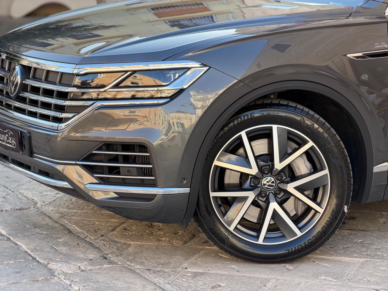 VOLKSWAGEN TOUAREG 3.0 V6 EHYBRID 340 CV PLUG-IN HYBRID