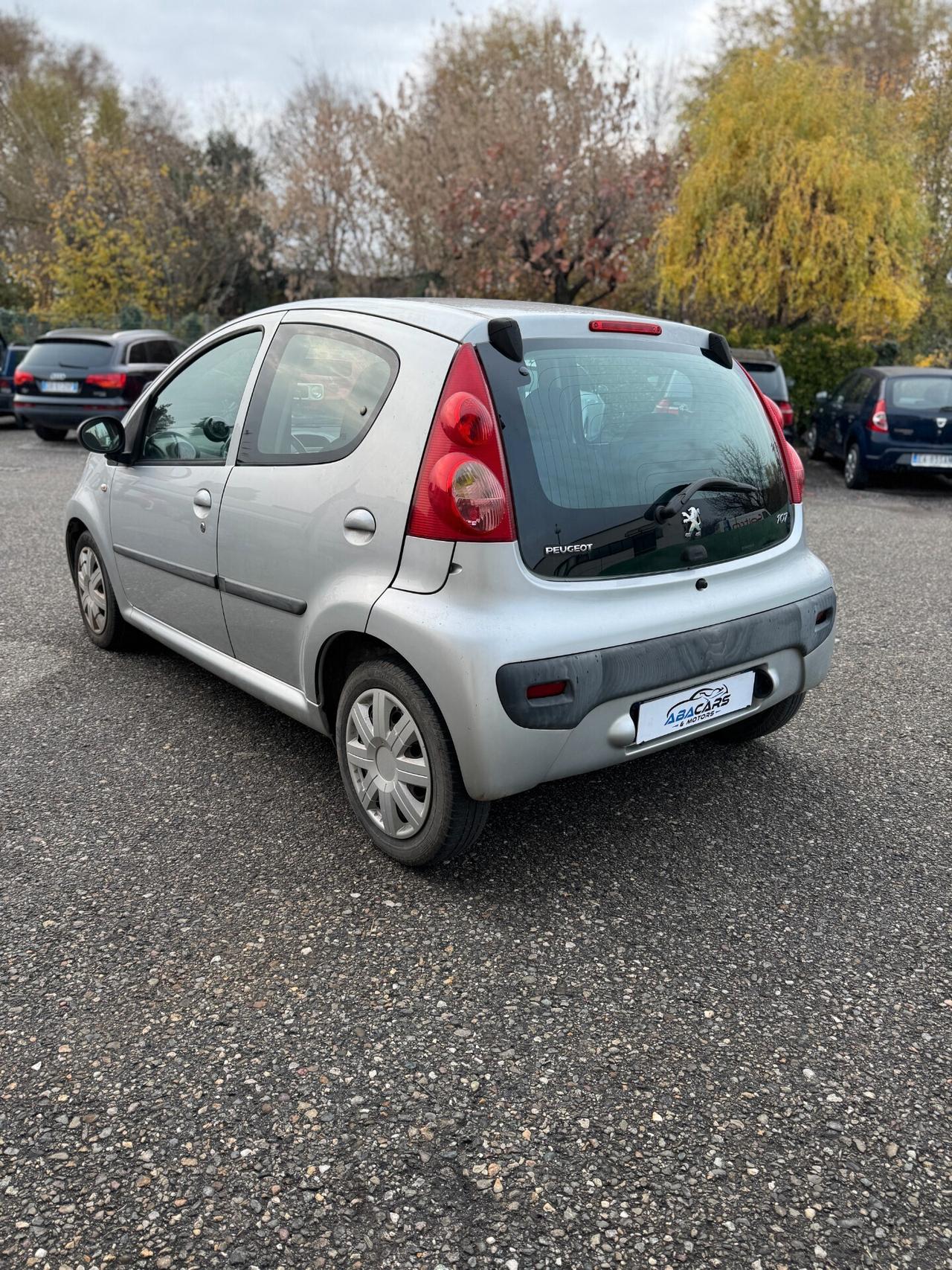 Peugeot 107 1.0 50kW 5P Benz E5 Allure