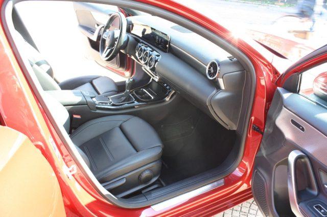 MERCEDES-BENZ A 200 Sport