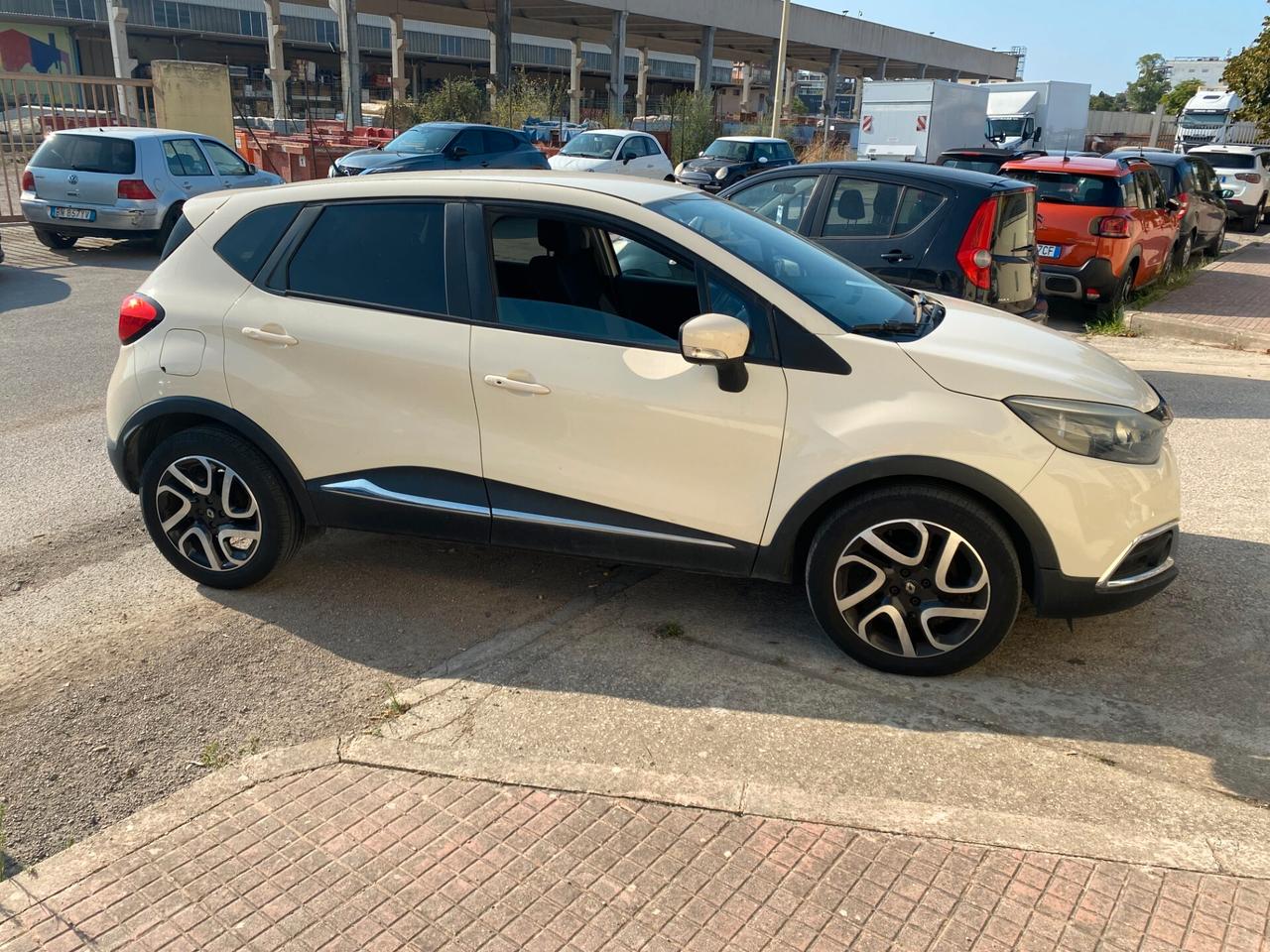 Renault Captur BENZINA 97 MILA KM 2014