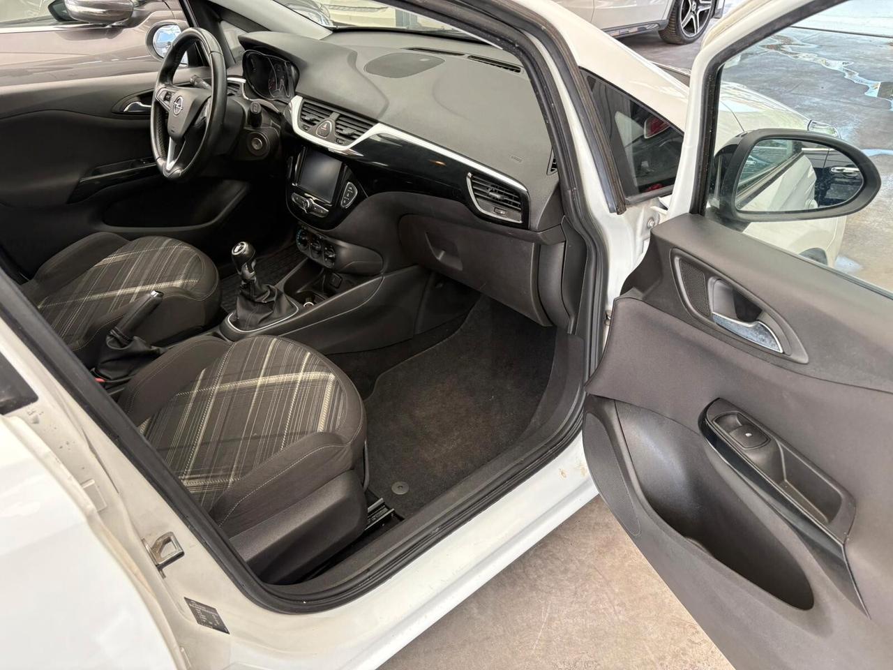 Opel Corsa 1.4 90CV GPL Tech 5 porte b-Color