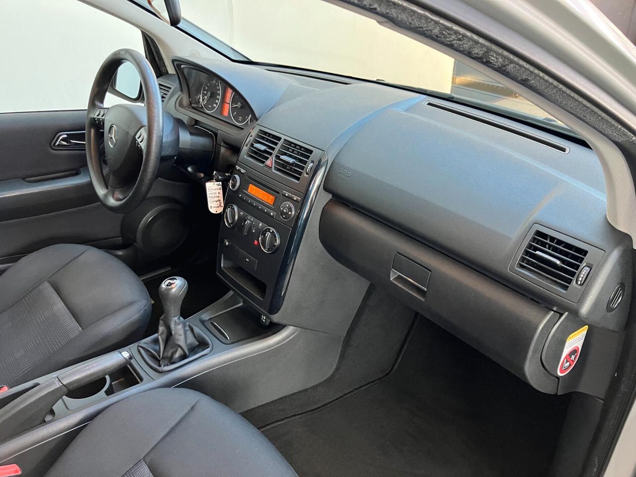Mercedes-benz A 160 NEOPATENTATI EURO 5 NAVI/BLUE-TOOTH