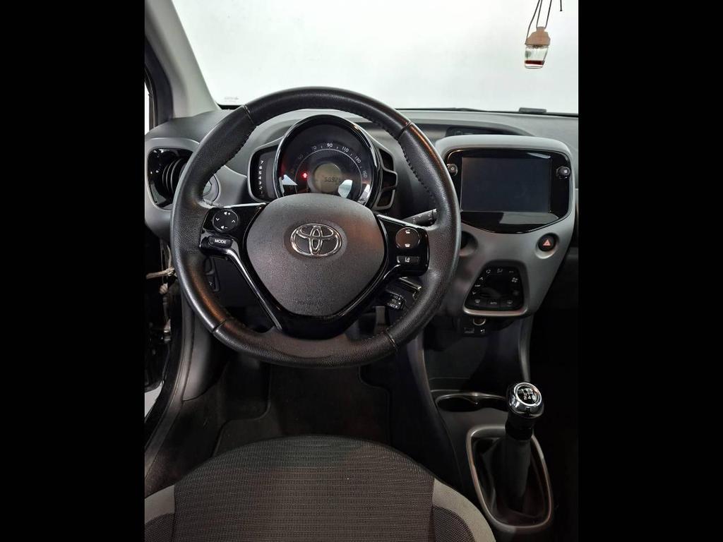 Toyota Aygo 5 Porte 1.0 VVT-i x-play