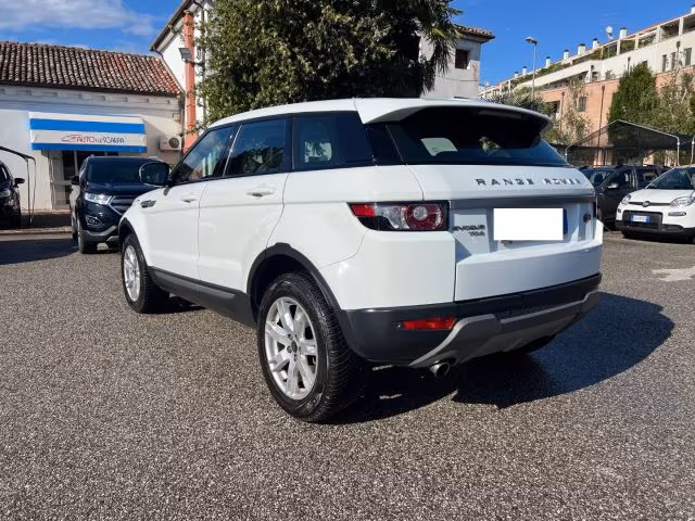 LAND ROVER Range Rover Evoque 2.2 TD4 5p. Pure TUTTI KM. TAGLIANDATI LAND ROVER