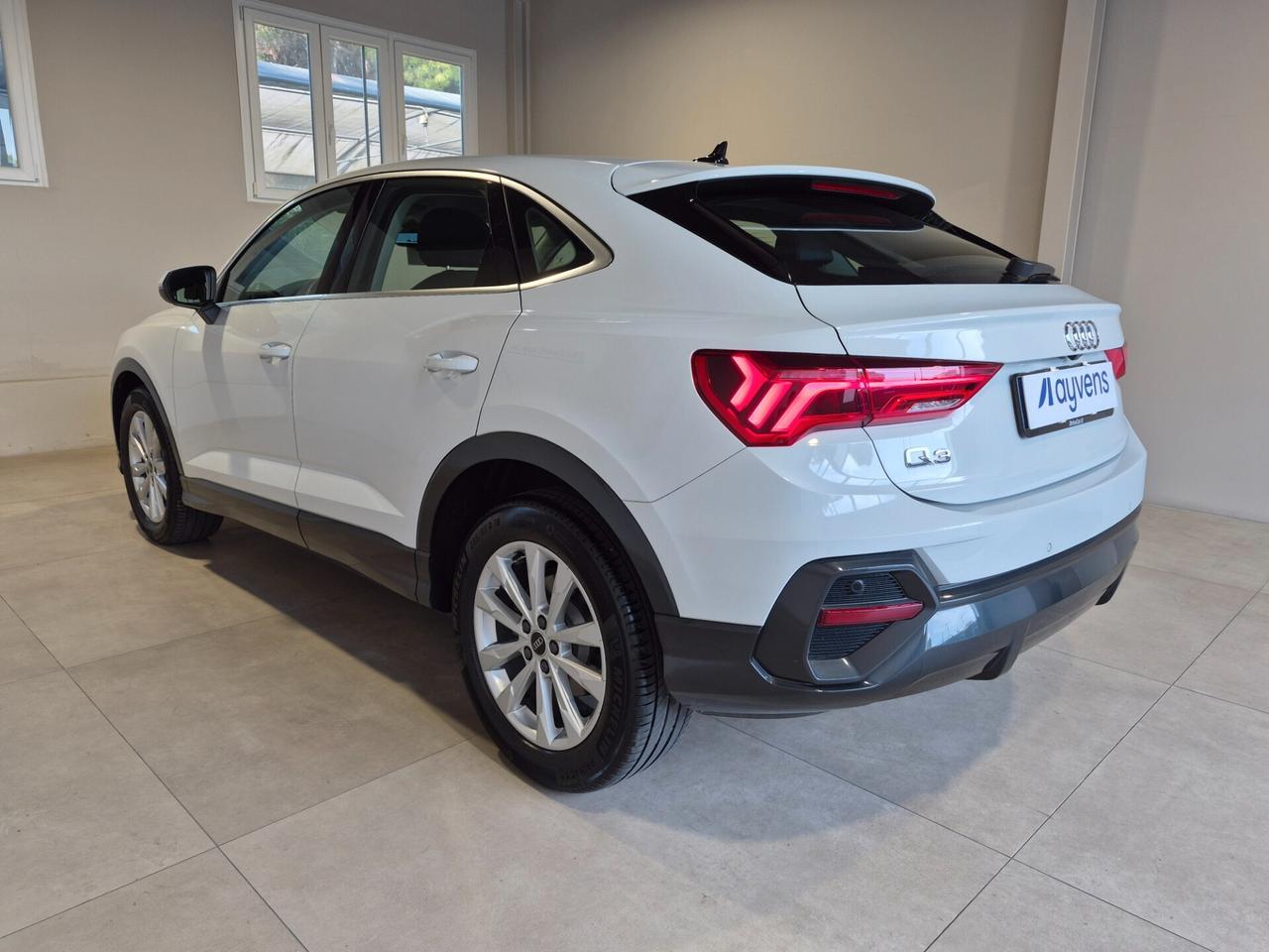 Audi Q3 SPB 2.0 TDI QUATTRO S-TRONIC LED NAVI MMI PLUS APPLE CAR PLAY/ANDROID AUTO RETROCAMERA ACC C.18 LANE ASSIST