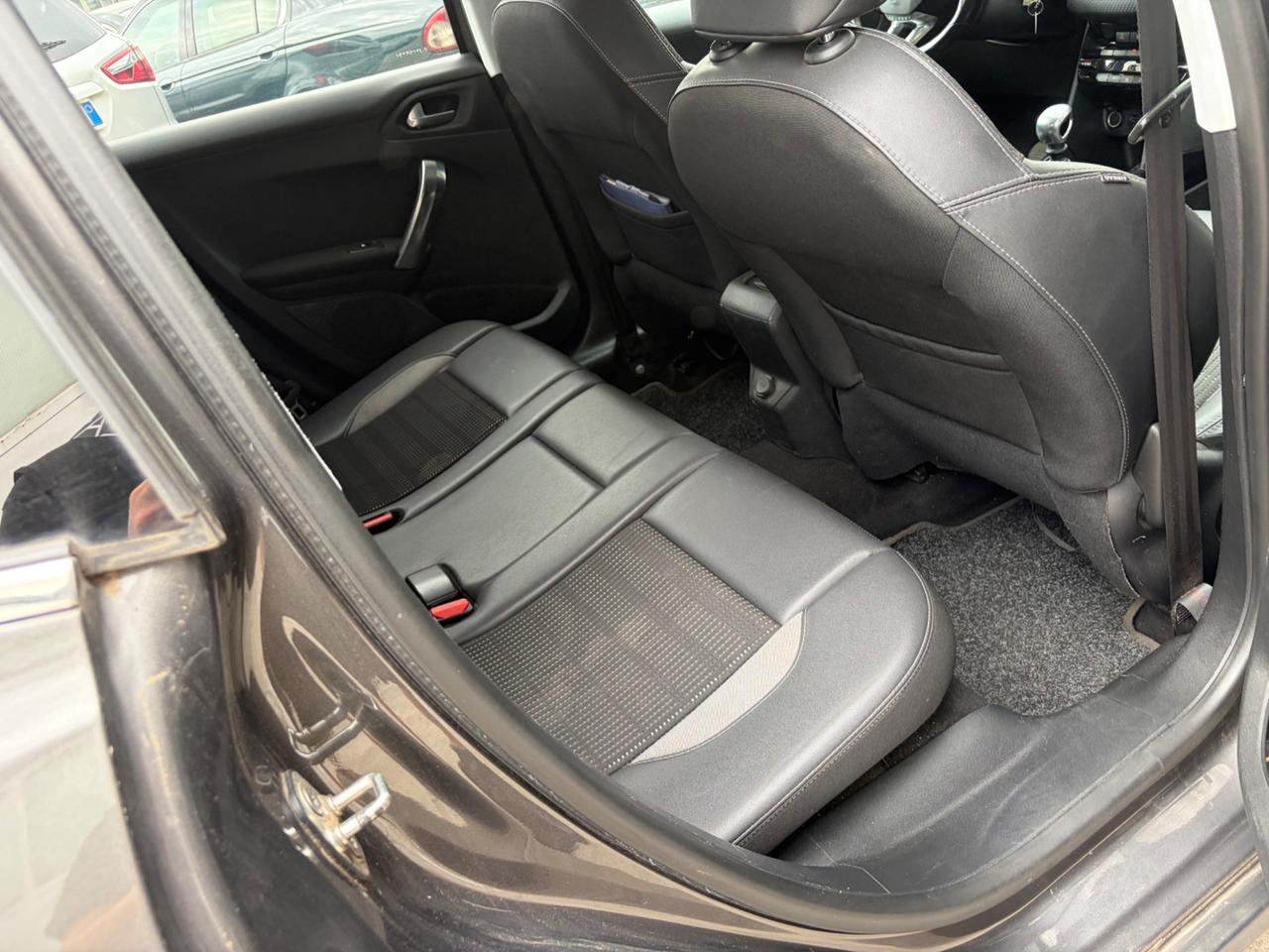 Peugeot 2008 BlueHDi 120 S&S Crossway solo 90 mila km
