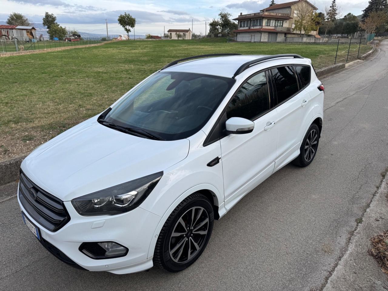 Ford Kuga 1.5 TDCI 120 CV S&S 2WD ST-Line