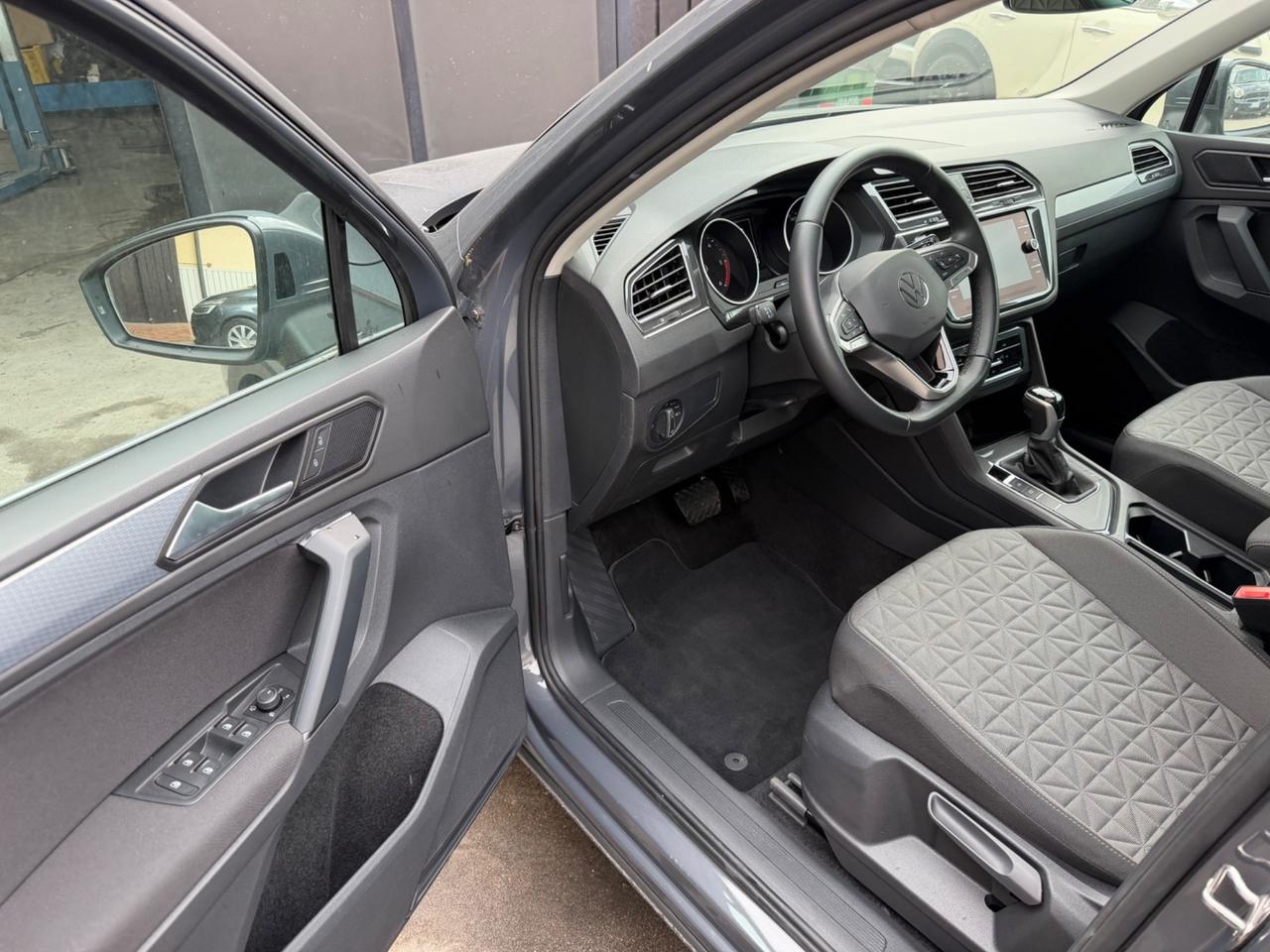 Volkswagen Tiguan 2.0 TDI 150 CV SCR DSG Elegance