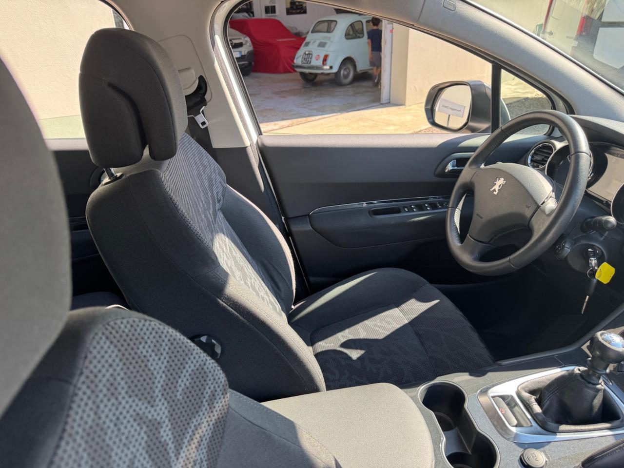 Peugeot 3008 1.6 HDi 112CV Allure