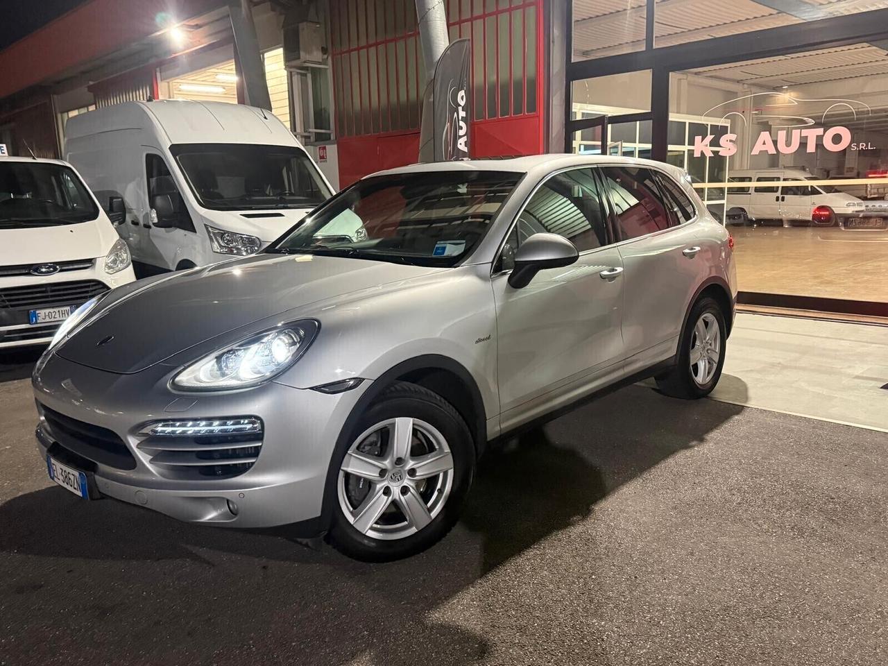 Porsche Cayenne 3.0 Diesel tiptronic 173000km
