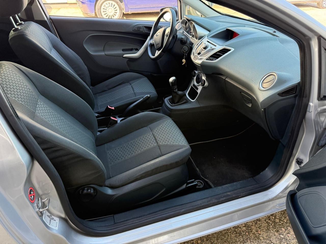 Ford Fiesta Titanium 1.2 benzina Unipro NEOPATENTATI