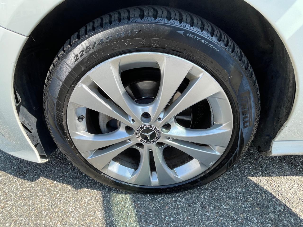 Mercedes-benz B 180 B 180 d Automatic Business
