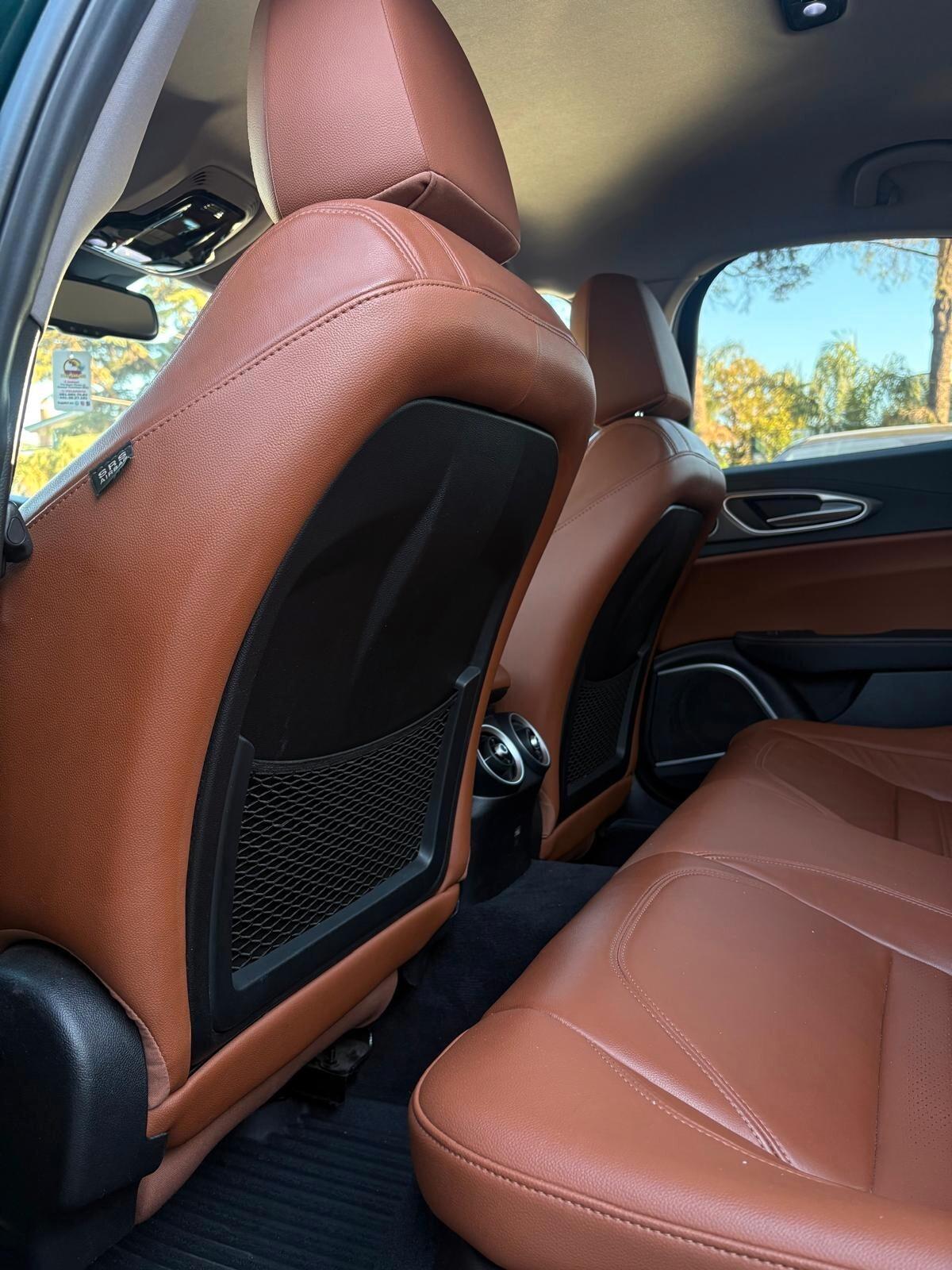 Alfa Romeo Giulia 2.2 Turbodiesel 210 CV AT8 AWD Q4 Veloce