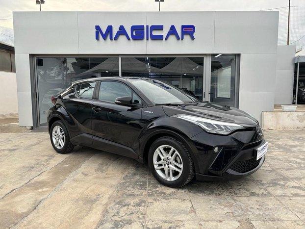 TOYOTA C-HR 1.8 Hybrid E-CVT Business