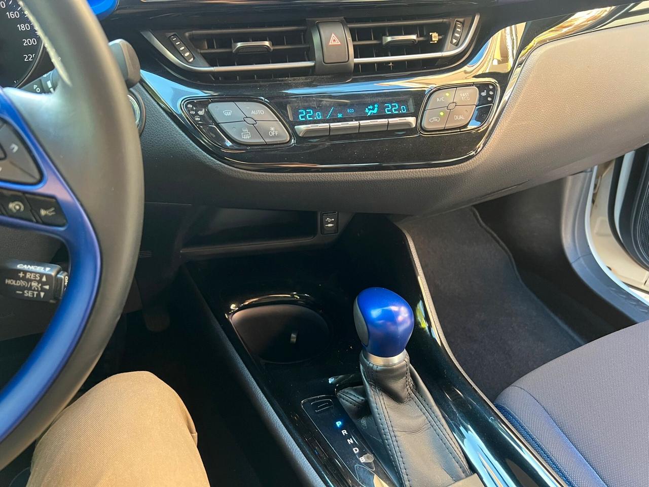 Toyota C-HR 1.8 Hybrid E-CVT Style