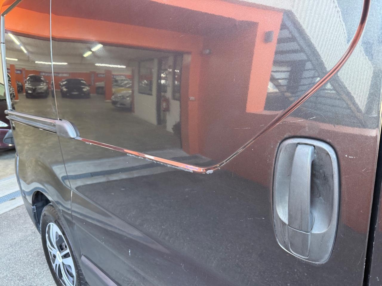 Opel Vivaro 27 2.5 CDTI PC-TN Furgone Easytronic Fap