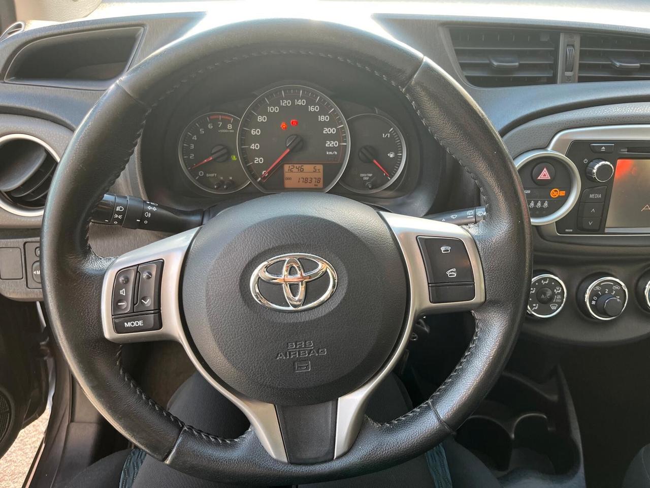 Toyota Yaris 1.3 5 porte Lounge OK NEOPATENTATI