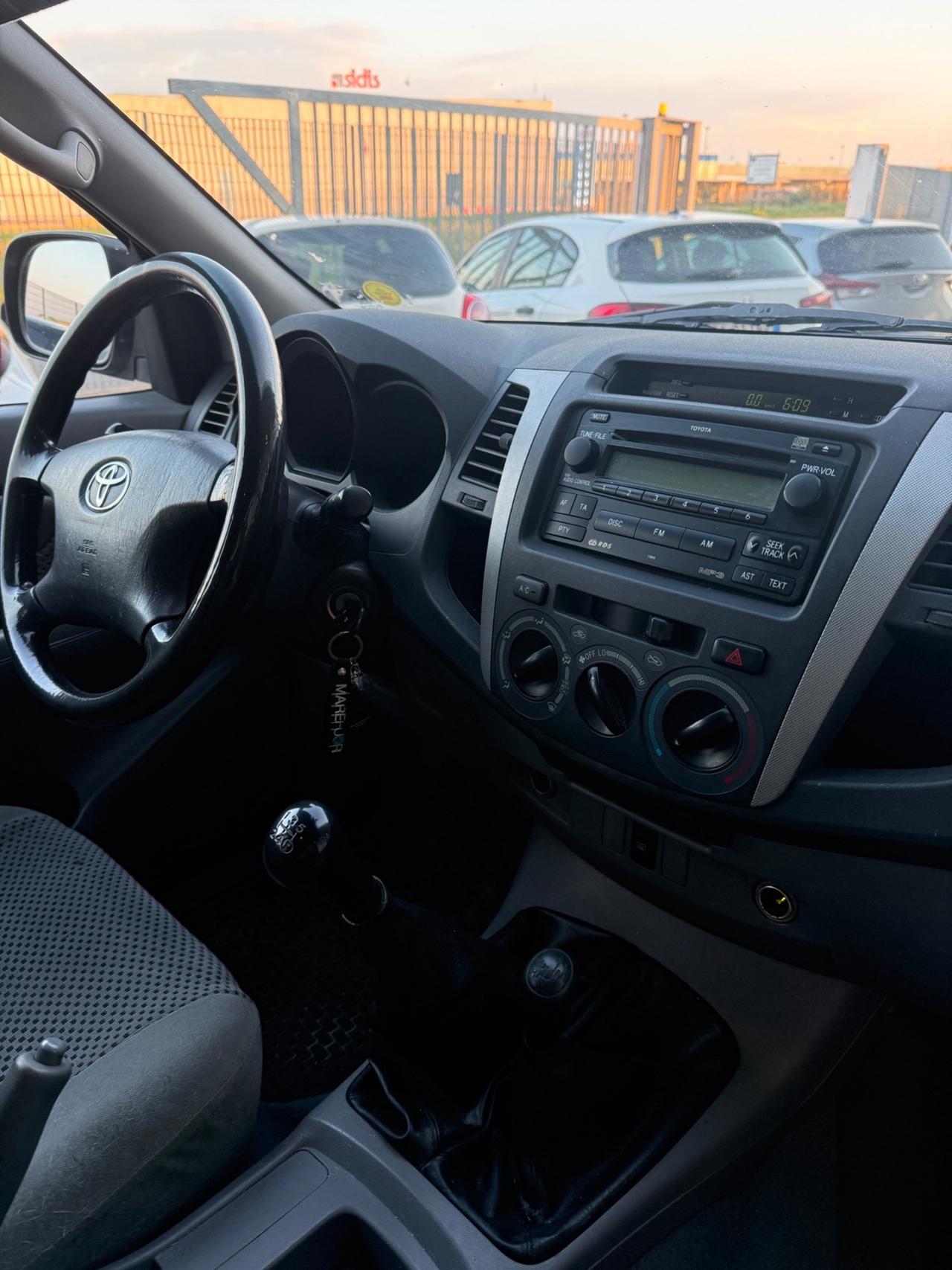 Toyota Hilux 3.0 D-4D aut.4WD 4p. Double Cab SR